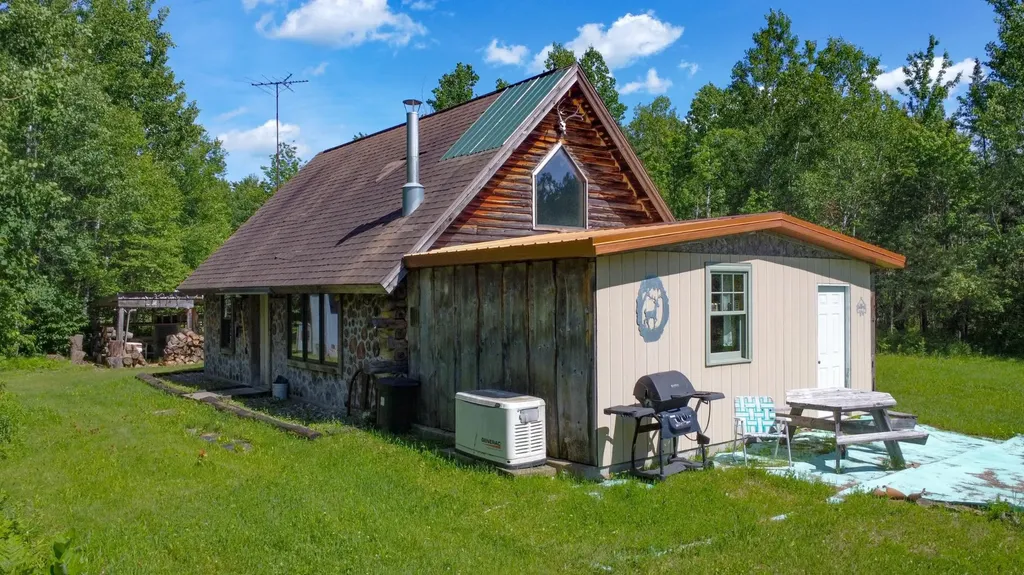 38.93 On Piela Lane White Lake WI 54491