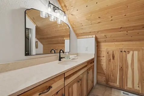 1255 Gander Drive Eagle River WI 54521