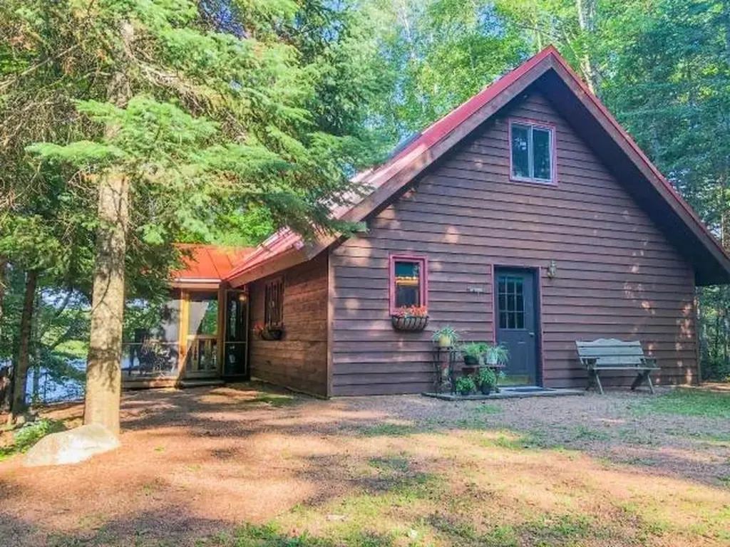 13706 Songbird Trail Winchester WI 54557