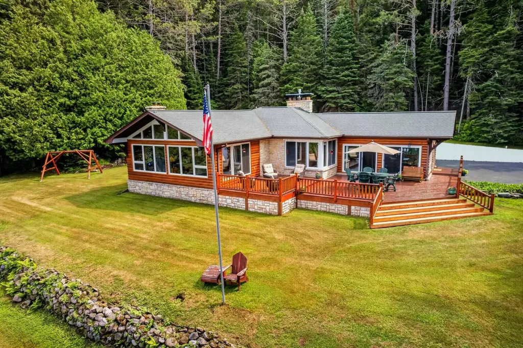 2250 Gunderson Lane Phelps WI 54554