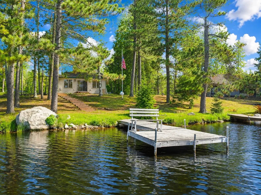 N10074 Airhole Lake Lane Elcho WI 54485