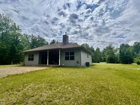 W7239 Kodiak Drive Pembine WI 54156