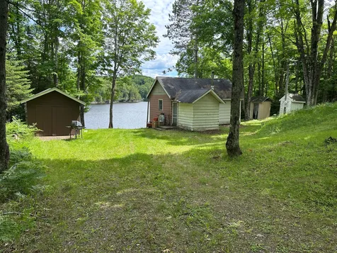 13797 Stateline Lake Road Marenisco MI 49947