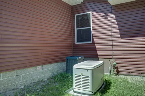 W8819 Eveland's Way Elcho WI 54428