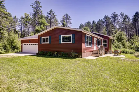 W8819 Eveland's Way Elcho WI 54428