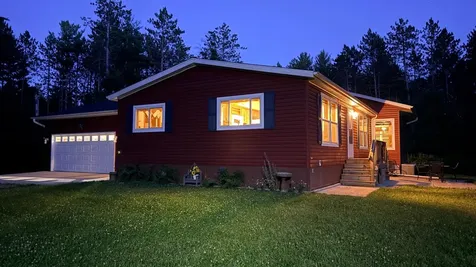 W8819 Eveland's Way Elcho WI 54428