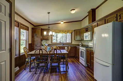 W8819 Eveland's Way Elcho WI 54428