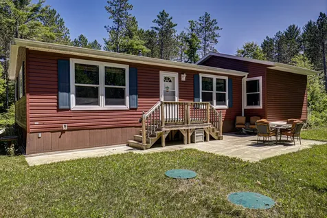 W8819 Eveland's Way Elcho WI 54428