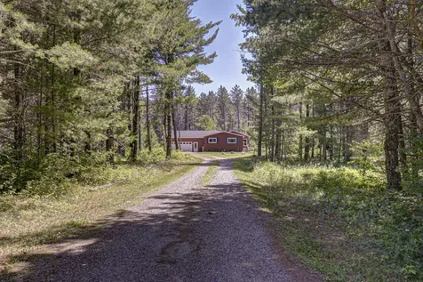 W8819 Eveland's Way Elcho WI 54428