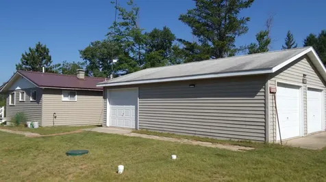 9151 Parkway Road N Crivitz WI 54114