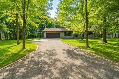 185 Forest Creek Woodruff WI 54568