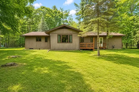 185 Forest Creek Woodruff WI 54568