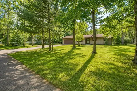 185 Forest Creek Woodruff WI 54568