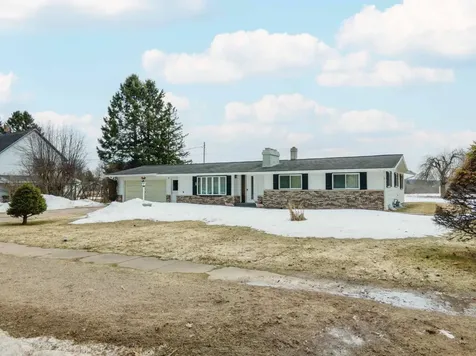 4 19th Street Caspian MI 49915