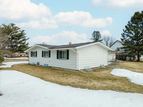 4 19th Street Caspian MI 49915