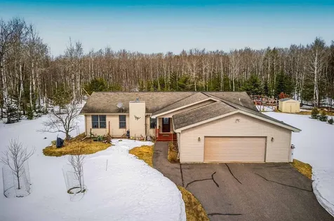 8305 Green Bass Creek Eagle River WI 54521