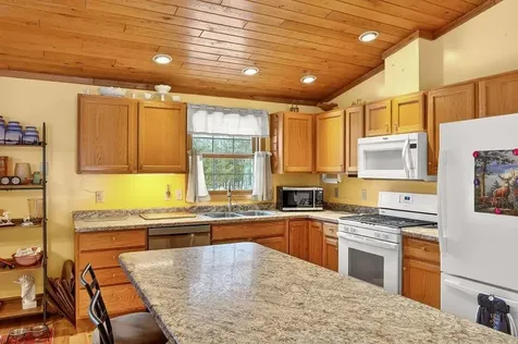 8305 Green Bass Creek Eagle River WI 54521