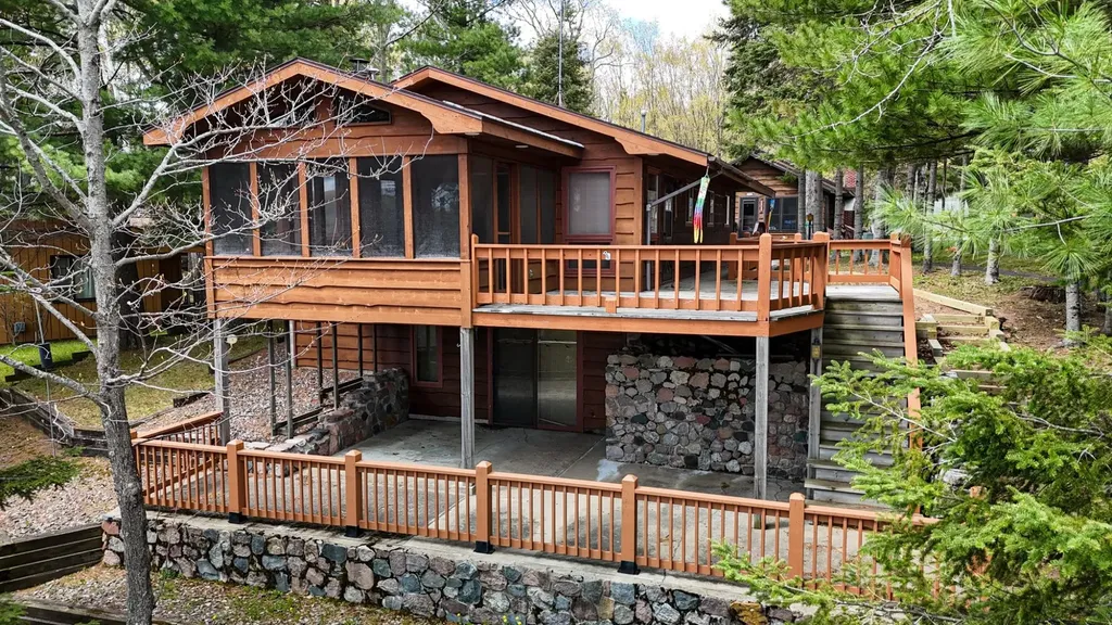 7329 Dolhun Drive Lake Tomahawk WI 54539