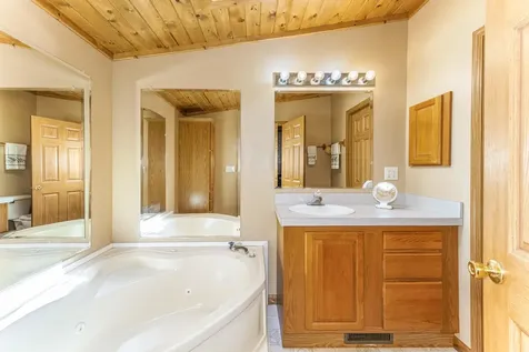 9803 Clearview Court Hazelhurst WI 54531