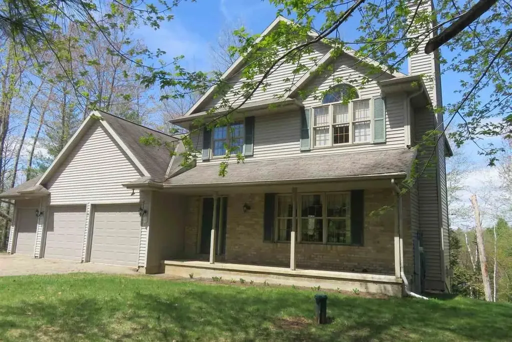 16279 Crestview Drive Mountain WI 54149