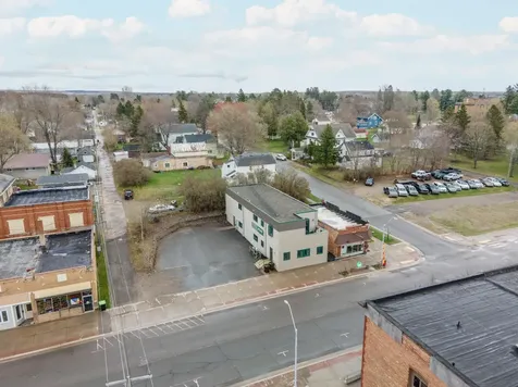 417 Washington Avenue Iron River MI 49935