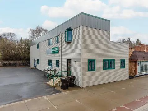 417 Washington Avenue Iron River MI 49935