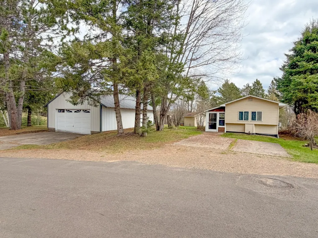 N14054 Linden Avenue Fifield WI 54524