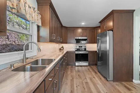 16164 Bucks Point Lane Mountain WI 54149