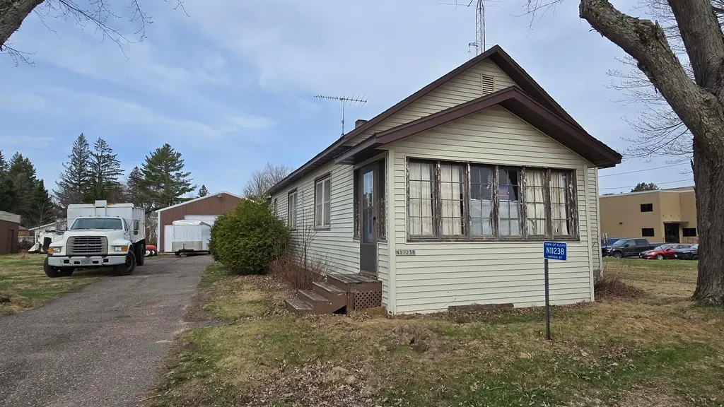 N11238 Antigo Street Elcho WI 54428