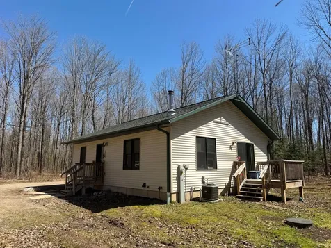 10662 Highway 139 Argonne WI 54511