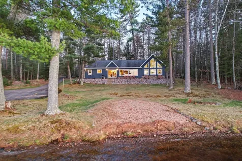 1788 Meta Lake Road Eagle River WI 54521