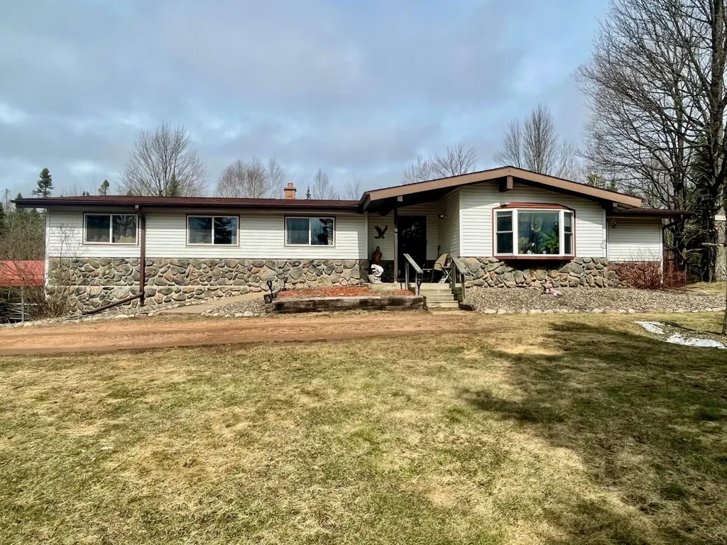 W9106 Popple Hill Road Phillips WI 54555