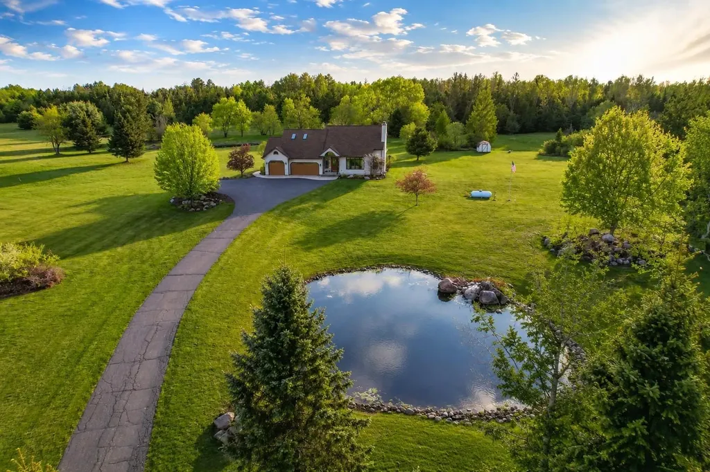 N14987 Old 13 Road Park Falls WI 54552