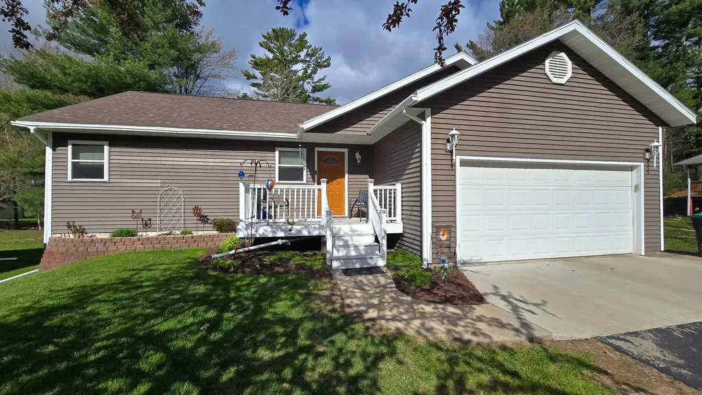 634 Roosevelt Street Tomahawk WI 54487