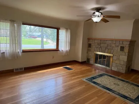 7892 Old 101 Road Armstrong Creek WI 54103