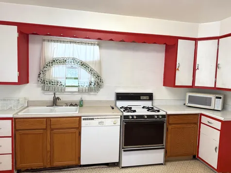 7892 Old 101 Road Armstrong Creek WI 54103