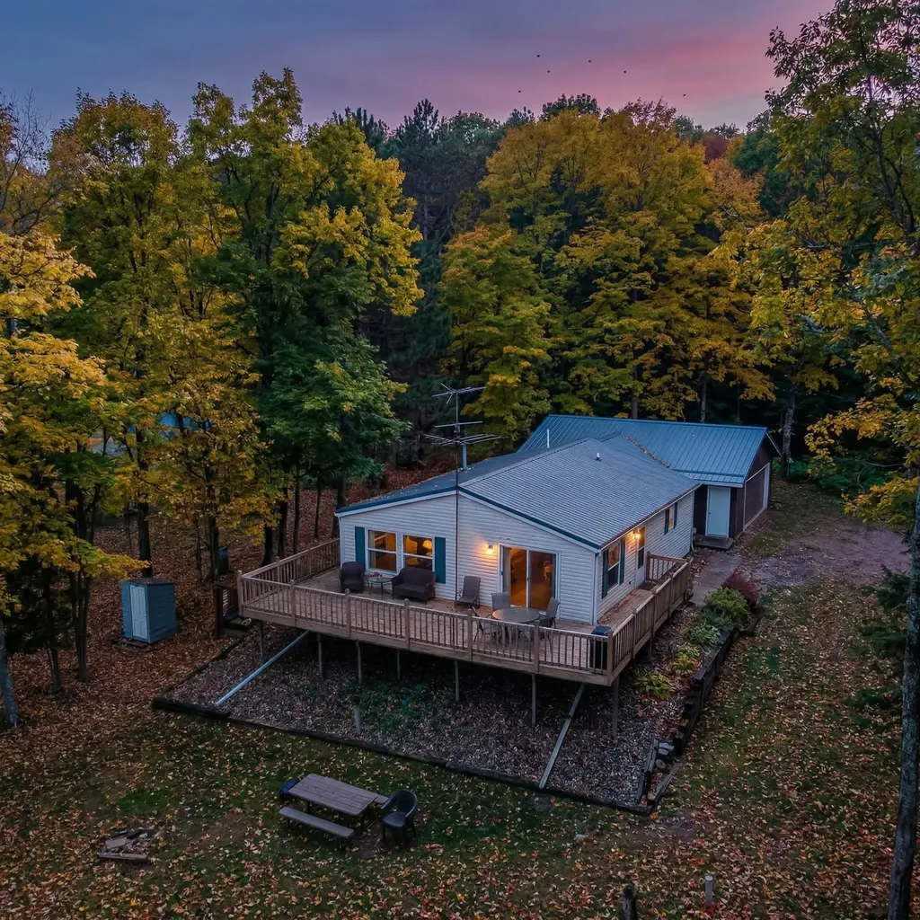 3077 Black Lane Crandon WI 54520