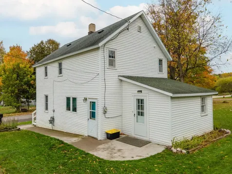 12 1st Street S Crystal Falls MI 49920