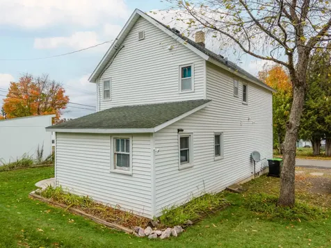 12 1st Street S Crystal Falls MI 49920