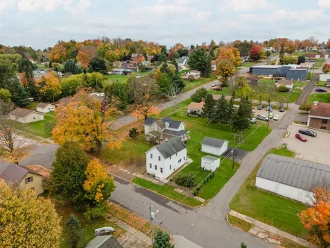 12 1st Street S Crystal Falls MI 49920
