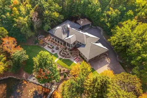 1612 Mckinley Blv Eagle River WI 54521