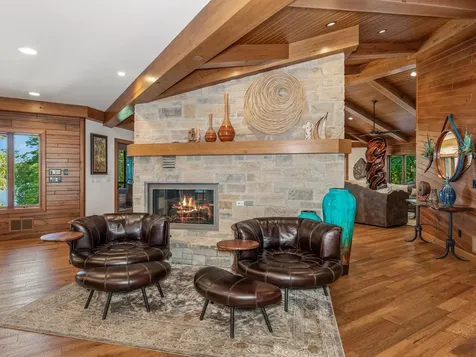 1612 Mckinley Blv Eagle River WI 54521