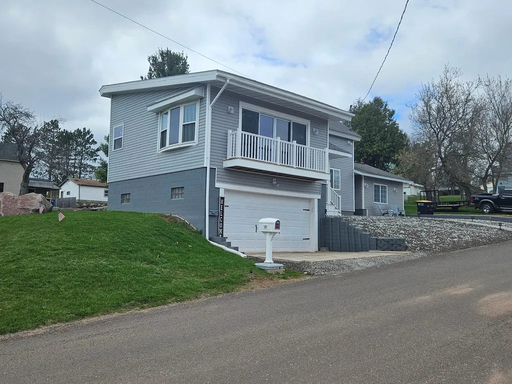 526 Bundy Street Ironwood MI 49938