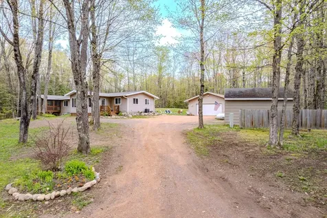 9014 North Star Road Winchester WI 54557