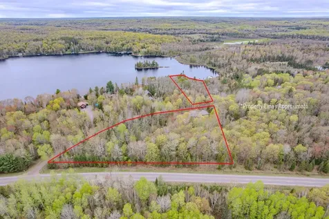 9014 North Star Road Winchester WI 54557