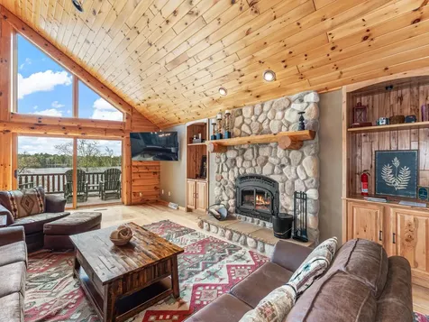 3717 Chain O Lakes Road Eagle River WI 54521