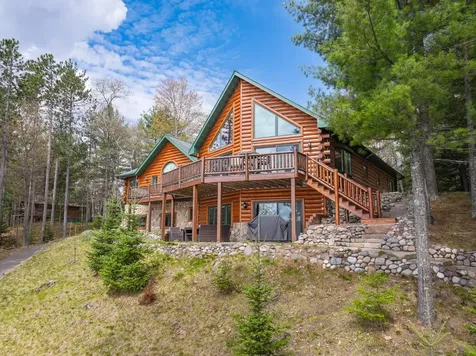 3717 Chain O Lakes Road Eagle River WI 54521