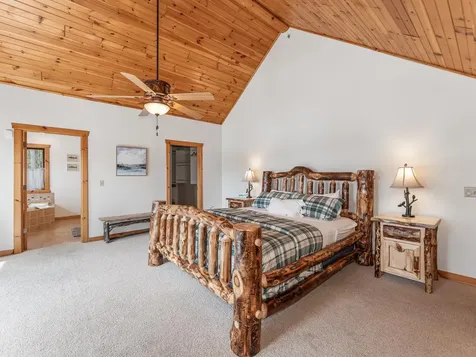 3717 Chain O Lakes Road Eagle River WI 54521