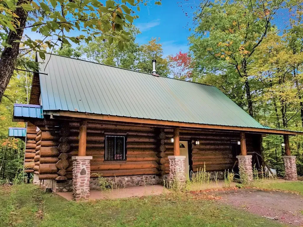8534W Old Highway 10 Saxon WI 54559