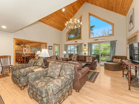 1959 Rangeline Road Eagle River WI 54521